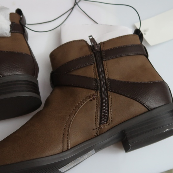 New H&M Brown Vegan Leather Boots Ankle Booties - Picture 5 of 8